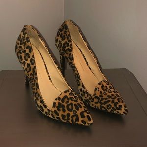 Leopard heels!